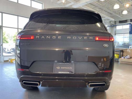 Santorini Black 2023 Land Rover Range Rover Sport SE