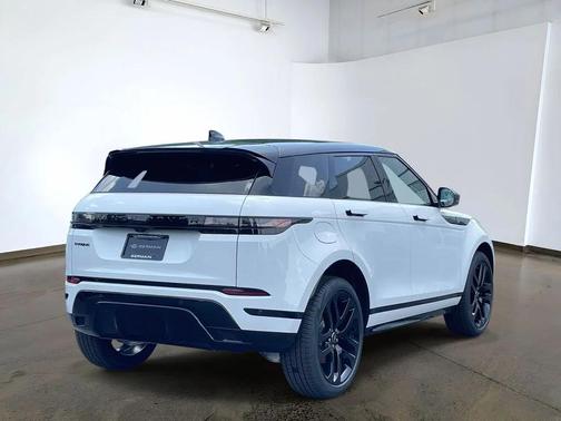 Fuji White 2026 Land Rover Range Rover Evoque Hoxton Edition