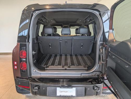 2025 Land Rover Defender P400 Sedona Red Edition