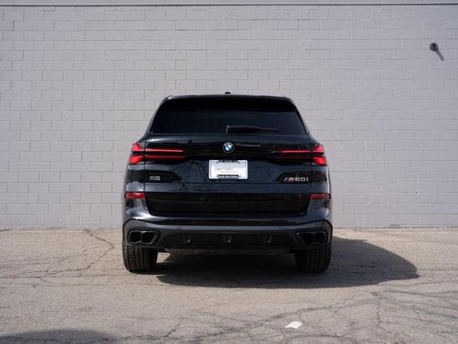 Black Sapphire Metallic 2025 BMW X5 M60i