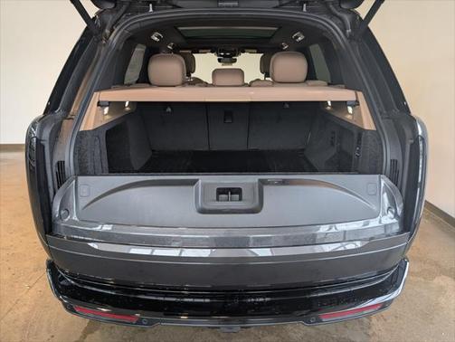 2025 Land Rover Range Rover P530 SE