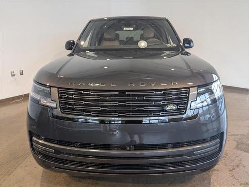 2025 Land Rover Range Rover P530 SE