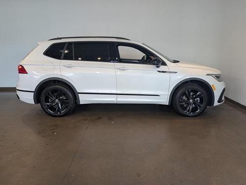 2024 Volkswagen Tiguan 2.0T SE R-Line Black 4MOTION