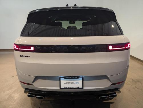 2025 Land Rover Range Rover Sport SE