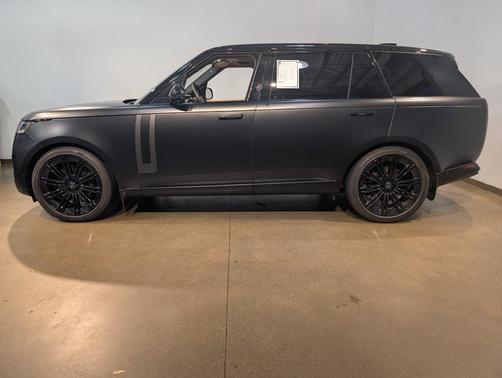 2025 Land Rover Range Rover P530 SE 7 Seat