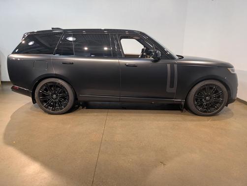 2025 Land Rover Range Rover P530 SE 7 Seat