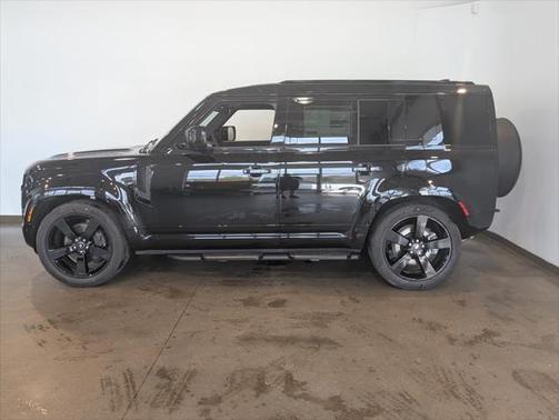 2025 Land Rover Defender 110 P400 X-Dynamic SE