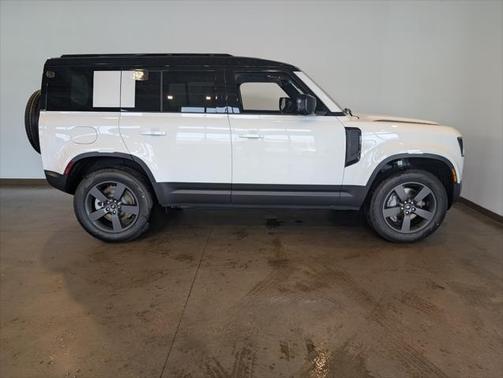 2025 Land Rover Defender 110 P300