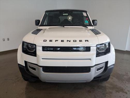 2025 Land Rover Defender 110 P300