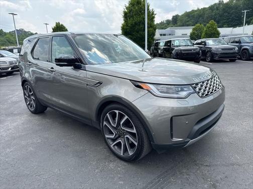 2024 Land Rover Discovery P300 S