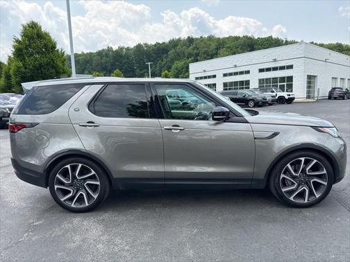 2024 Land Rover Discovery P300 S