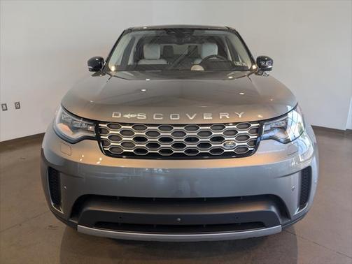 2024 Land Rover Discovery P300 S