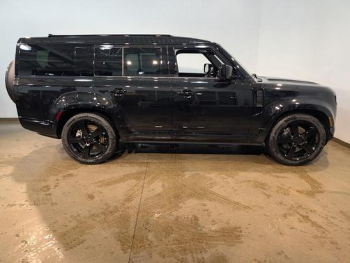 2026 Land Rover Defender X-Dynamic SE