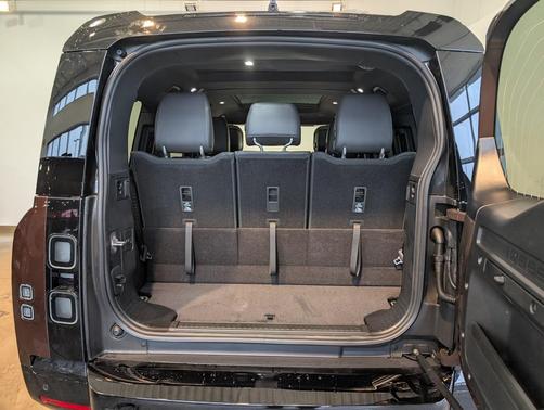 2026 Land Rover Defender X-Dynamic SE