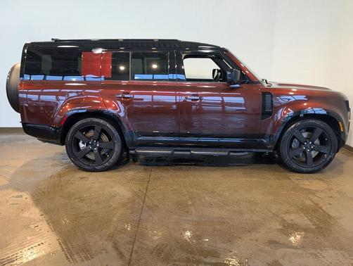 2026 Land Rover Defender X-Dynamic SE