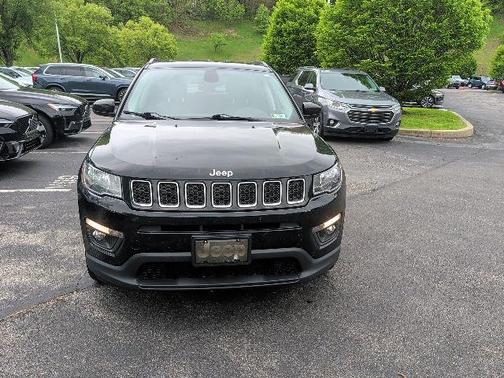 Diamond Black Crystal Pearlcoat 2017 Jeep New Compass Latitude