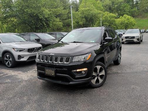 Diamond Black Crystal Pearlcoat 2017 Jeep New Compass Latitude