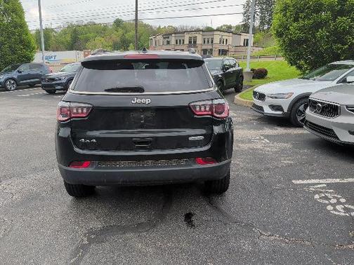 Diamond Black Crystal Pearlcoat 2017 Jeep New Compass Latitude