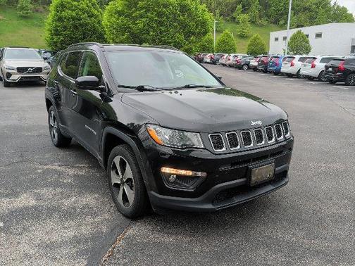 Diamond Black Crystal Pearlcoat 2017 Jeep New Compass Latitude