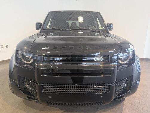 2023 Land Rover Defender 130 X-Dynamic SE