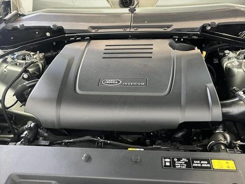 2025 Land Rover Defender 110 P300