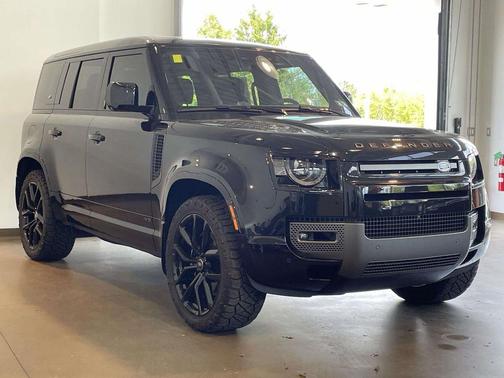 Santorini 2023 Land Rover Defender 110 V8