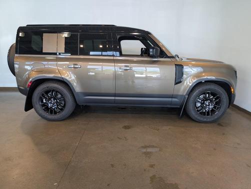 2025 Land Rover Defender 110 P300