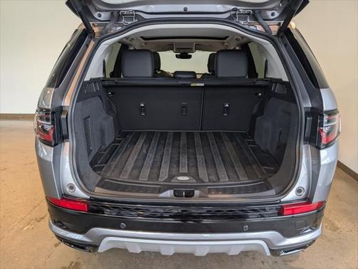 2025 Land Rover Discovery Sport S