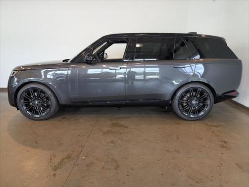 2025 Land Rover Range Rover P530 SE 7 Seat