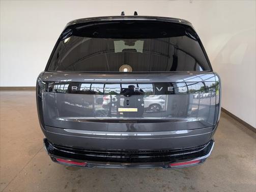 2025 Land Rover Range Rover P530 SE 7 Seat