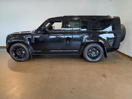2025 Land Rover Defender 130 P400 X-Dynamic SE
