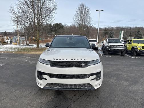 2025 Land Rover Range Rover Sport SE