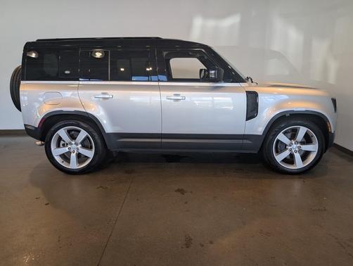 2024 Land Rover Defender 110 P500 SE