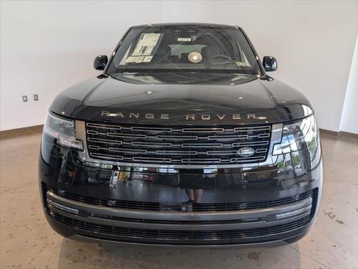 2025 Land Rover Range Rover P530 SE 7 Seat