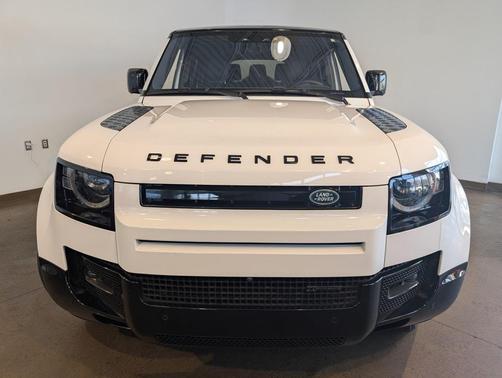 2023 Land Rover Defender 130 X-Dynamic SE