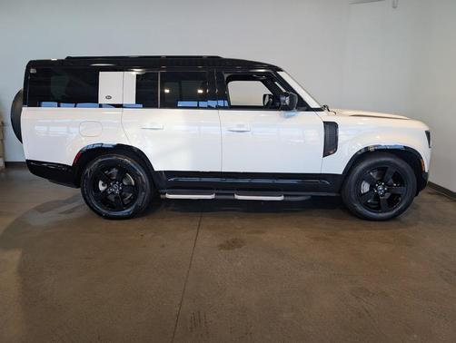 2023 Land Rover Defender 130 X-Dynamic SE