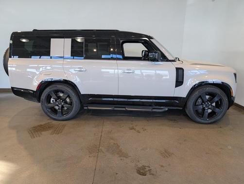 2026 Land Rover Defender X-Dynamic SE