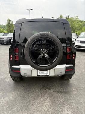 2024 Land Rover Defender 110 P300