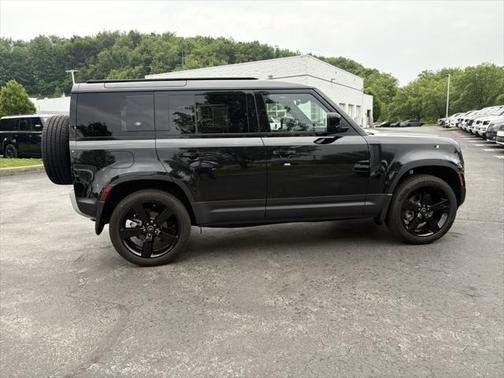2024 Land Rover Defender 110 P300