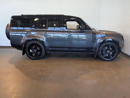 2023 Land Rover Defender 130 X-Dynamic SE