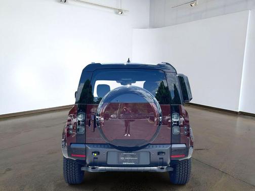 Sedona Red Metallic 2026 Land Rover Defender P400 X-Dynamic SE