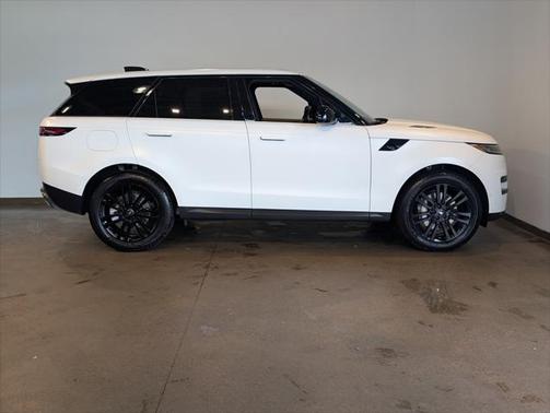2024 Land Rover Range Rover Sport SE
