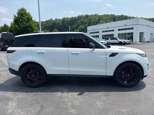 2024 Land Rover Range Rover Sport SE