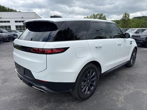 2024 Land Rover Range Rover Sport SE