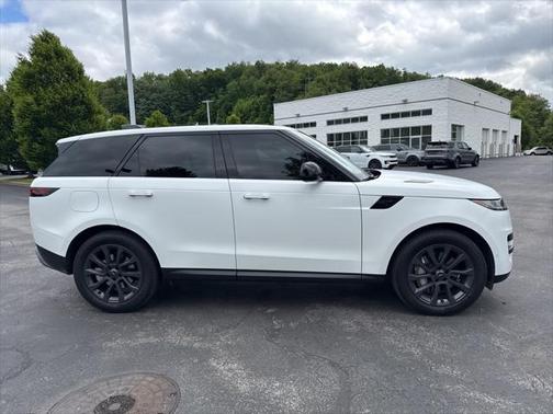 2024 Land Rover Range Rover Sport SE