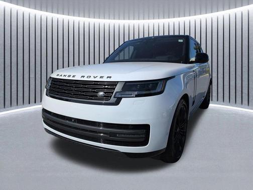 Fuji White 2022 Land Rover Range Rover P400 SE