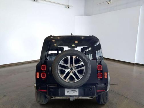 Santorini Black Metallic 2024 Land Rover Defender 110 P400 X-Dynamic SE