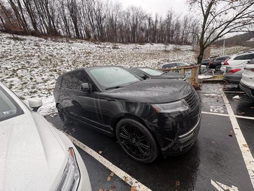 2024 Land Rover Range Rover P530 SE