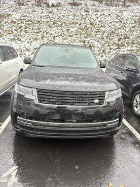 2024 Land Rover Range Rover P530 SE