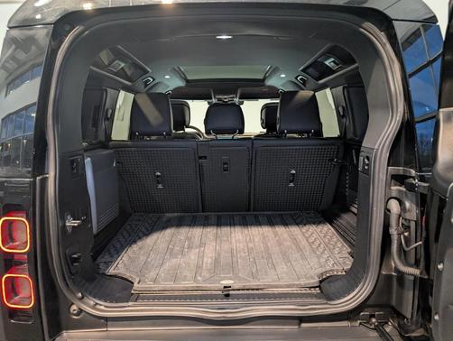 2024 Land Rover Defender 110 P525 Carpathian Edition